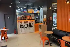 Готовый бизнес - Точка street food «Безумно. Крутая шаурма» в Омске